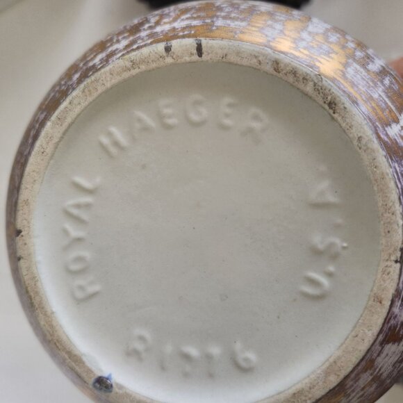 Rare MCM Atomic Royal Haeger Gold & Cream Textured Ceramic Vase - Picture 3 of 3